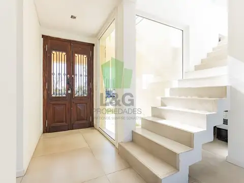 Avenida de los lagos 9600