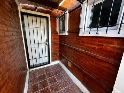 Depto Tipo Casa en Venta de 2 ambientes