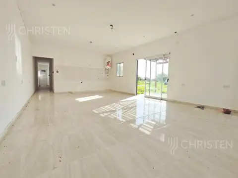 Casa 3 ambientes con 1 baño