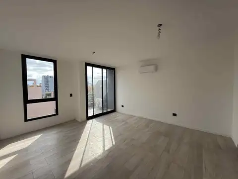 Departamento en Alquiler en Parque Chas, $ 600.000