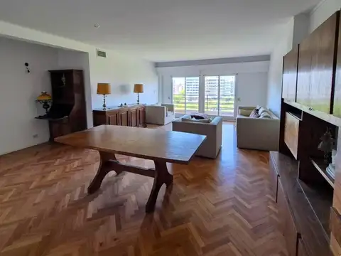Departamento en Venta de 7 ambientes