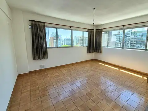 VENTA Departamento 4 dormitorios Laprida 1700 PLAZA LOPEZ