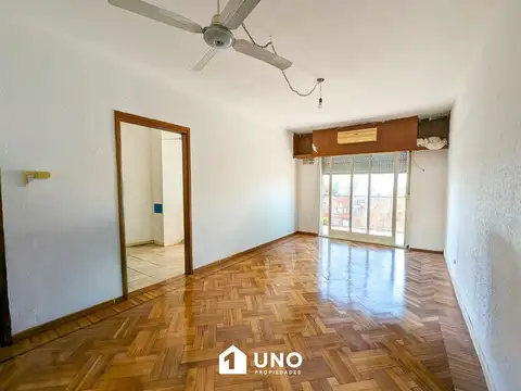 Cochabamba y Necochea - Dpto de 3 Dormitorios.