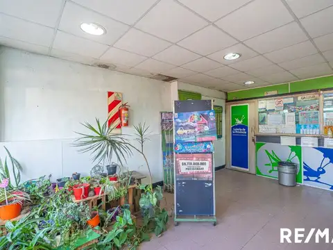 Avenida Hipolito Yrigoyen 3600