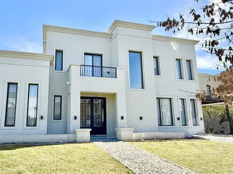 Casa en Alquiler en El Cantón - Barrio Golf, USD 2.100