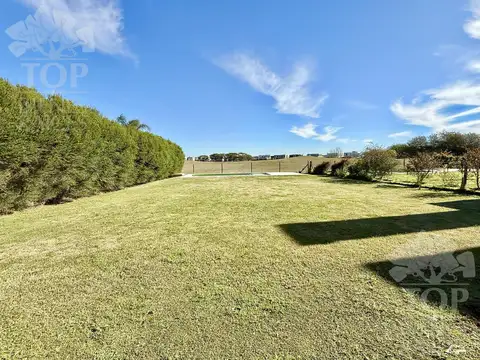 Casa 6 ambientes con 4 baños