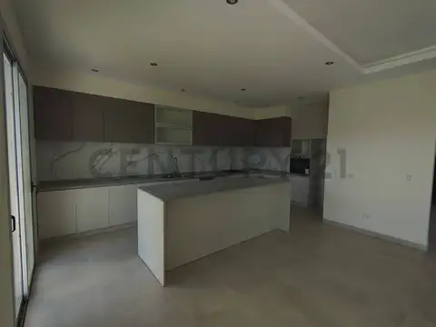 Oficina 3 ambientes con 3 baños