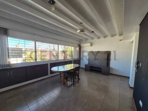 Departamento en Alquiler con 1 cocheras