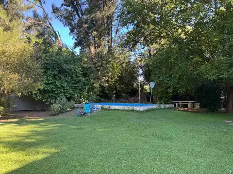 Casa en Venta con 3 cocheras