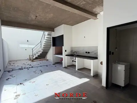 Depto Tipo Casa en Venta en Mataderos, USD 295.000