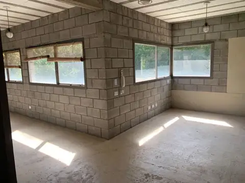 Casa en Alquiler en Bernal, $ 2.000.000