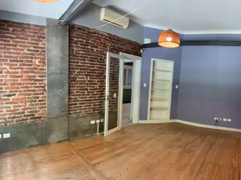 Casa en Alquiler con 2 cocheras