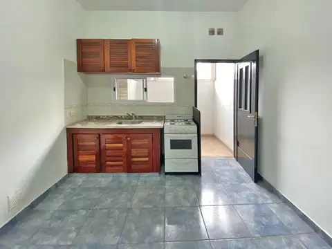 Beruti 1200, Piso PB