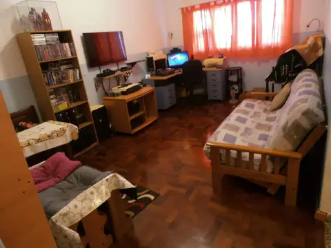 Boquerón 100, Piso 1°