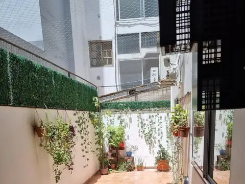 Venta. Departamento. 3 ambientes. C/Patio Caballito.