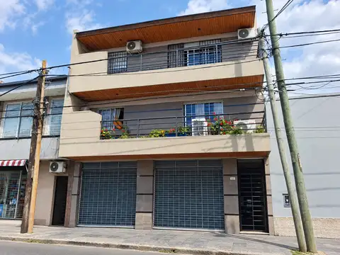 VENTA DE DEPARTAMENTO DE 3 AMBIENTES TIPO DUPLEX EN CIUDADELA SUR