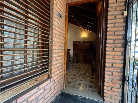 VENTA CASA 4 AMBIENTES LAFERRE CHALET AP.CREDITO 