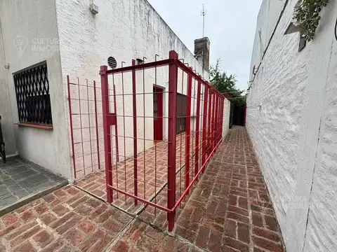 Depto Tipo Casa en Alquiler en Villa Santos Tesei, $ 600.000