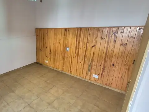 Depto Tipo Casa en Alquiler en Centro, $ 750.000