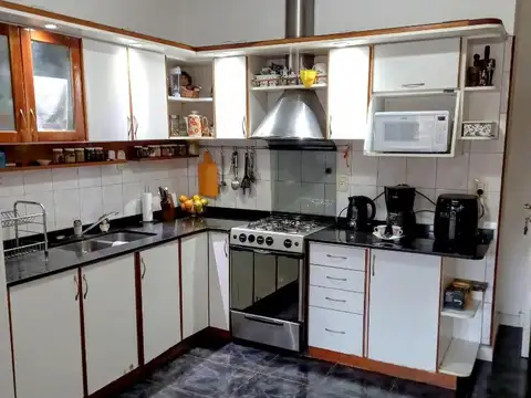 Casa en Venta con 5 cocheras