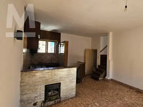 Depto Tipo Casa en Alquiler de 3 ambientes