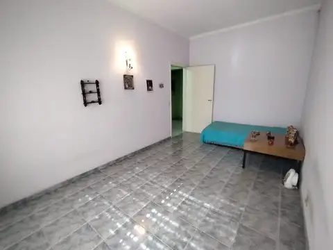 HERMOSA CASA EN VENTA EN EXCELENTE UBICACION EN ADROGUE