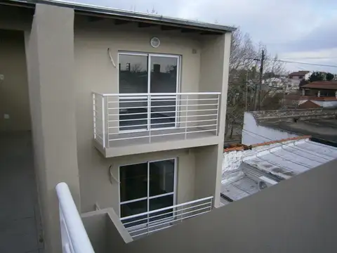 Departamento en Alquiler en Remedios de Escalada, $ 450.000