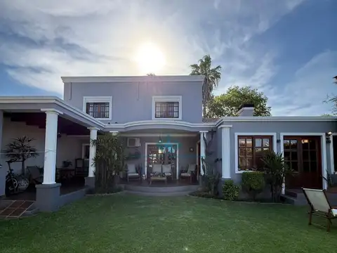 VENTA | CASA DE CATEGORÍA – 4 DORMITORIOS | JESÚS MARÍA