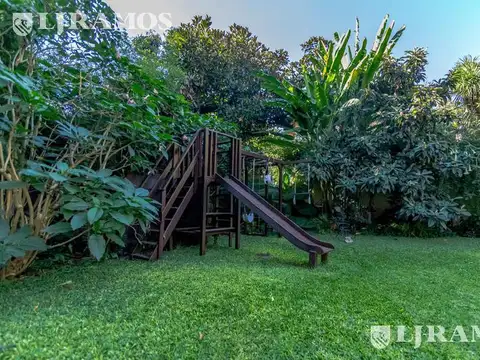 Casa 6 ambientes con 3 baños