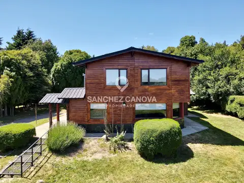 Casa 5 ambientes con 3 baños