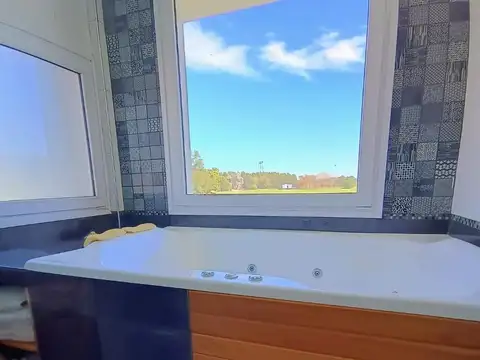 Casa 4 ambientes con 4 baños