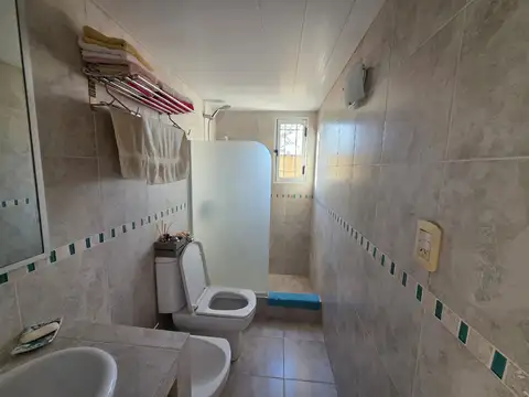 Caseros en Venta Amplio Departamento de 4 Ambientes Tipo Casa en Planta Alta F: 10566