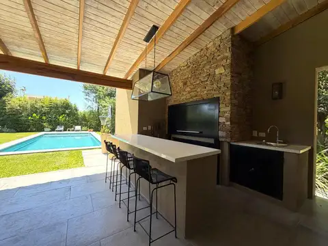 Casa en Alquiler en Pacheco Golf Club, USD 7.000