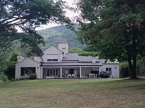 Exclusiva Casa en Venta en San Lorenzo