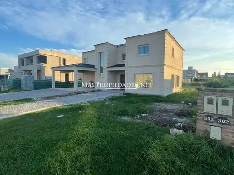 Casa en Venta de 4 dormitorios