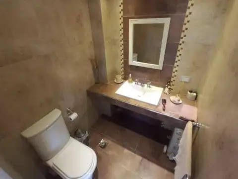 Casa Chalet  en Venta en San Vicente, G.B.A. Zona Sur, Argentina