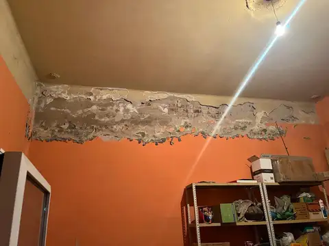 Casa 7 ambientes con 1 baño