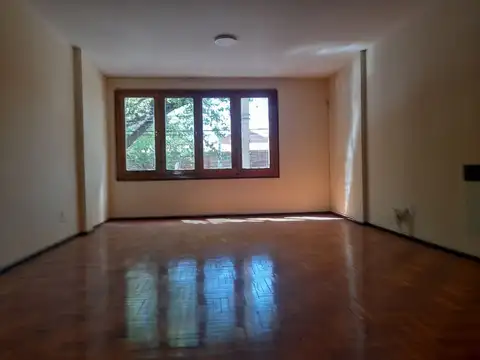 Departamento en Alquiler en Godoy Cruz, $ 750.000