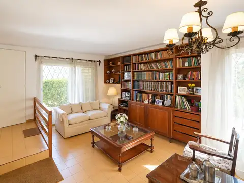 Casa en Venta en Haedo, USD 210.000