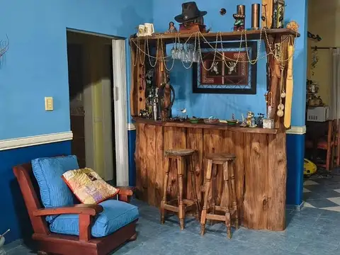 Casa 3 ambientes con 2 baños