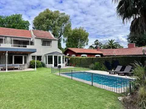 Julian Navarro al 4200