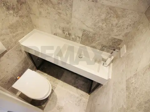 Depto Tipo Casa 4 ambientes con 3 baños