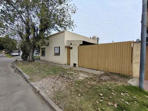 CASA 4 AMB EN LOTE PROPIO VILLA TESEI NUEVO VALOR