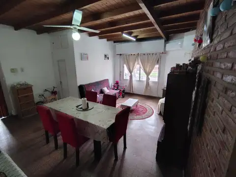 CASA 4 AMB EN LOTE PROPIO VILLA TESEI NUEVO VALOR