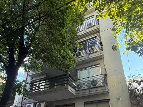 2 amb c/ftre 62m2 baño y toil balcon corrido