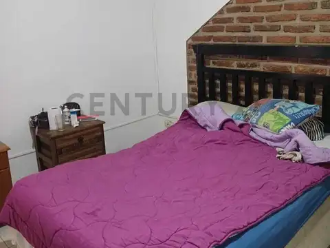 VENTA - CASA DE TRES DORMITORIOS A LA VENTA - Casilda