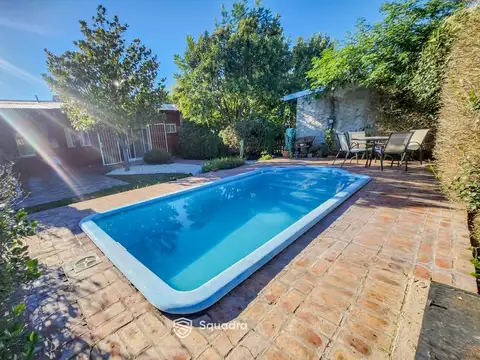 Casa en Venta con 2 cocheras