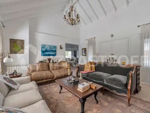 Casa en Alquiler en Los Laureles, USD 2.400
