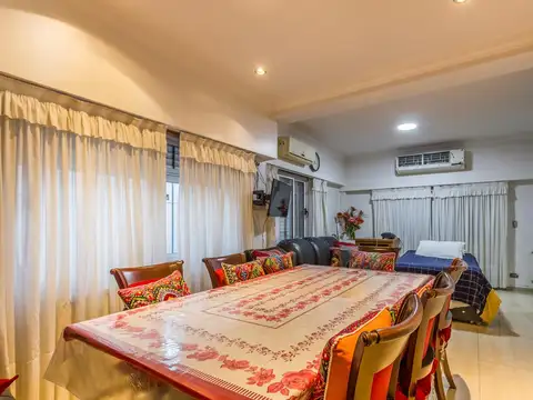 Casa 10 ambientes con 11 baños