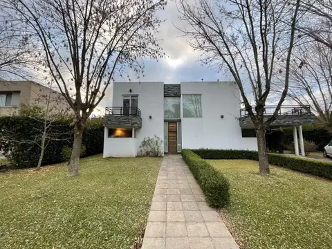 Casa en Venta en Santa Ana, USD 295.000